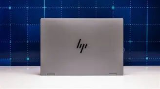 Netgear Nighthawk M7 5G Router vs Hp Omnibook 7 14 Inch 2025: Which Should You Buy?