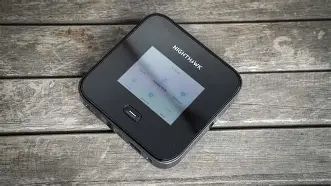 Netgear Nighthawk M7 5G Router vs Hp Omnibook 7 14 Inch 2025: Which Should You Buy?
